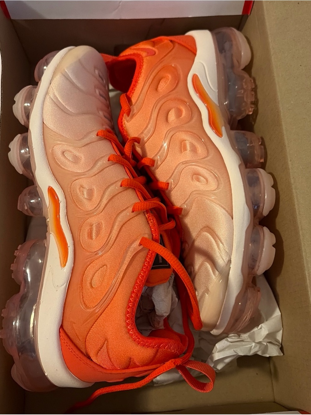 Nike AIR VAPORMAX PLUS GUAVA ICE - RUSH ORANGE- Women’s SZ 7 [DQ8588-800] NIB - Picture 7 of 7